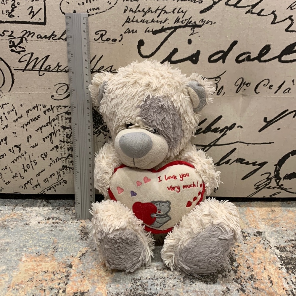Valentine’s Teddy Bear. In good condition; 7/10